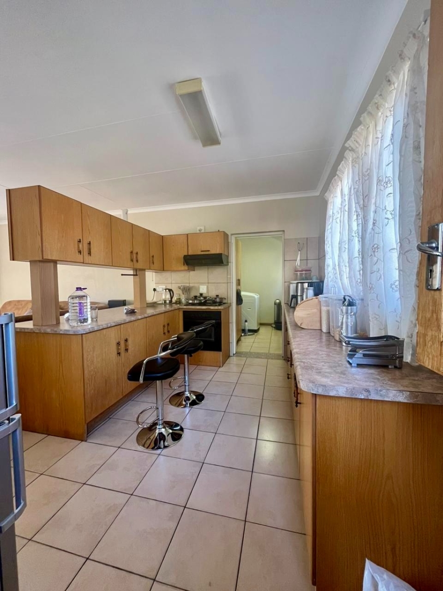 3 Bedroom Property for Sale in Protea Park North West